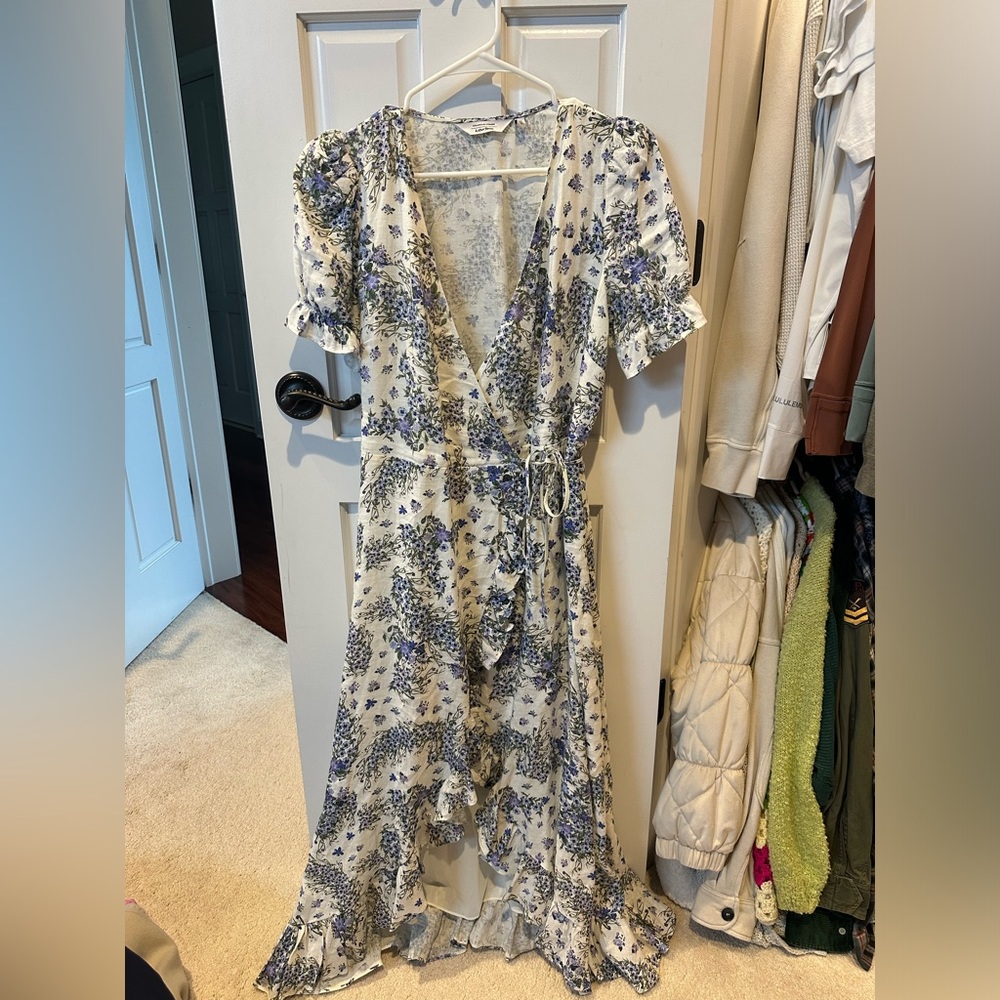 & Other Stories Wrap Dress. Floral. Size - 10.